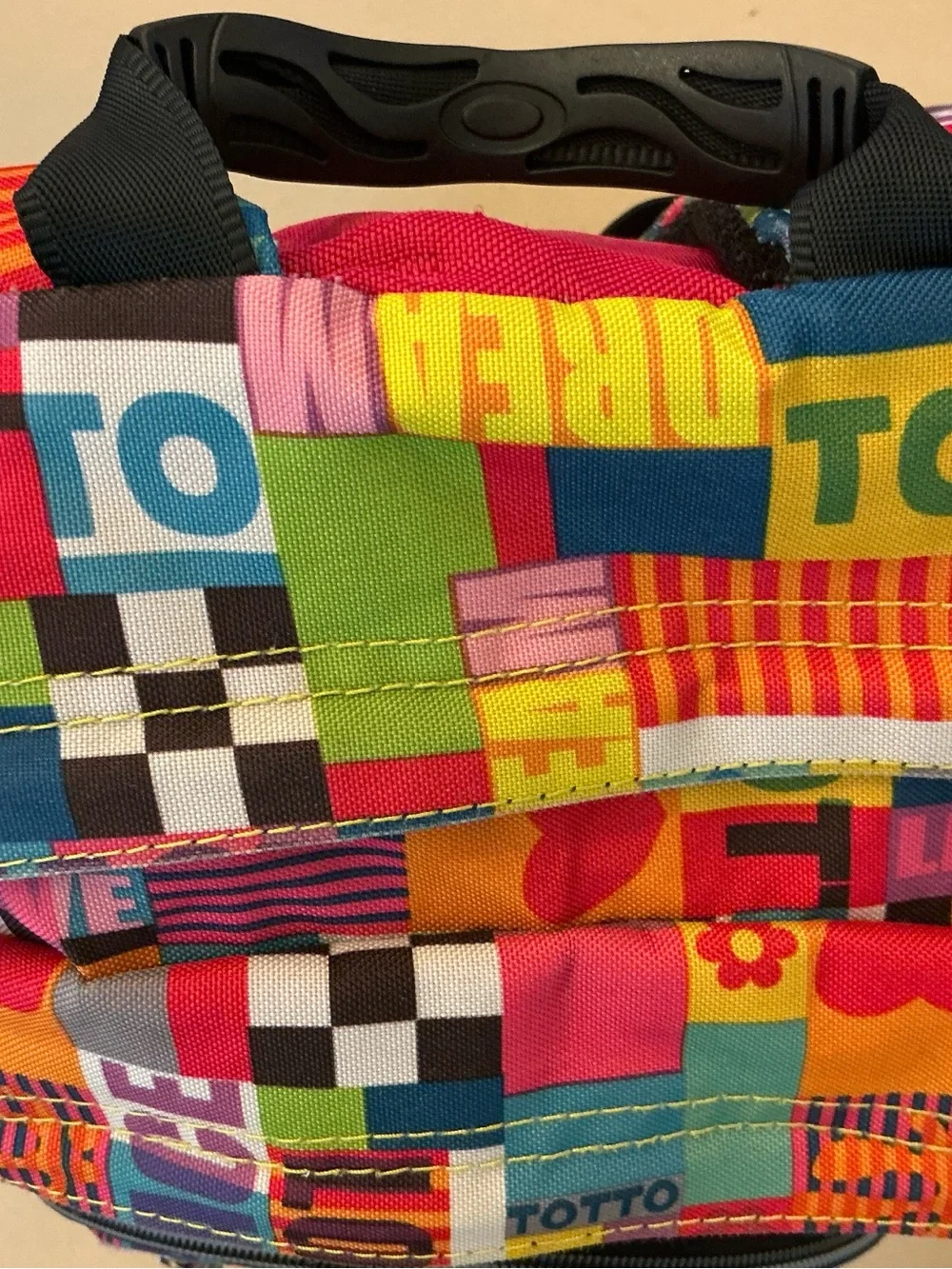 TOTTO Kids Multicolor Pattern Backpack like new